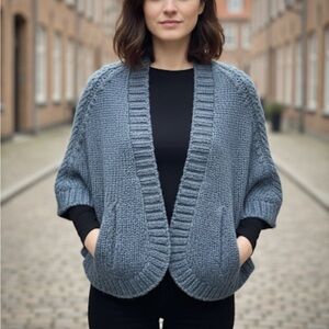 DKNY blue‎ sweater wool cape
